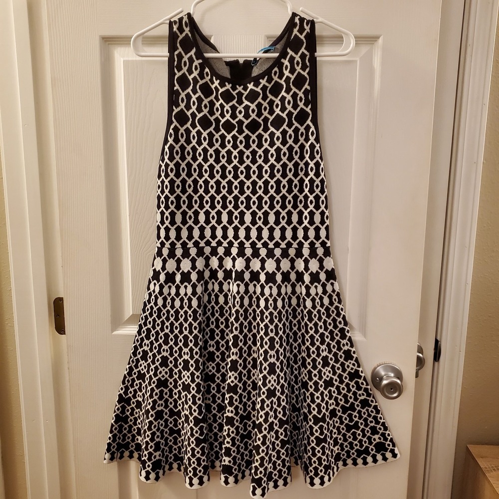 Alice Olivia sweater dress est sz Med? Blk/wht geometric a-line classic retro